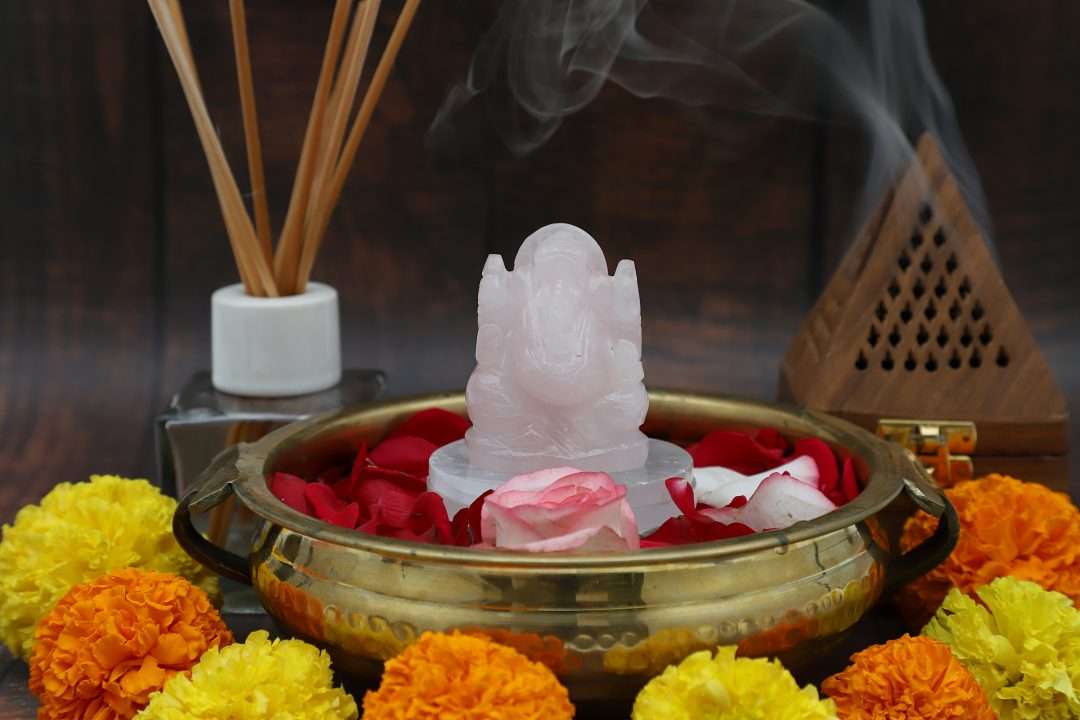Rose Quartz Ganesha (Promoting love and compassion)