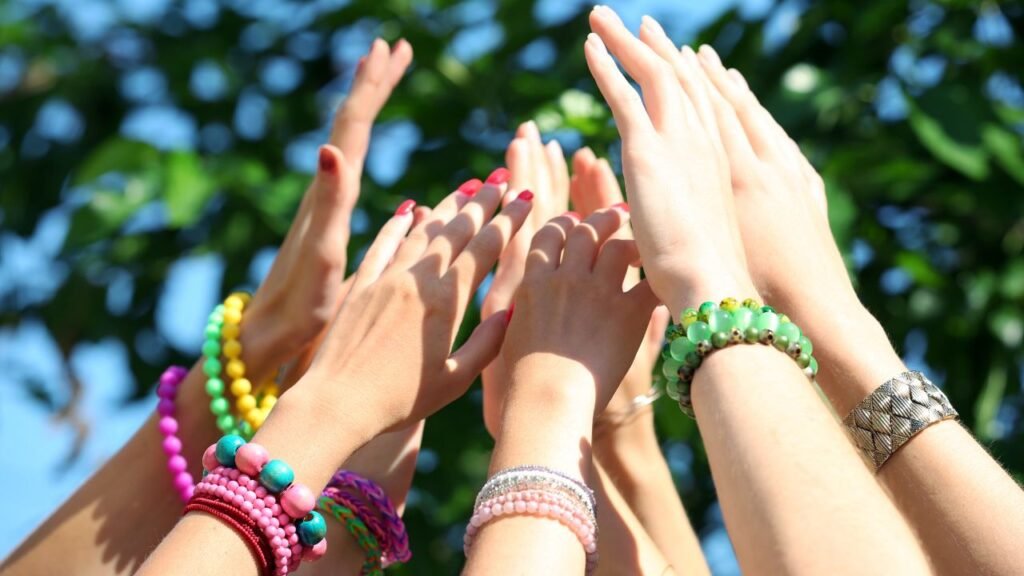 https://crystaldivine.in/product-category/bracelet
