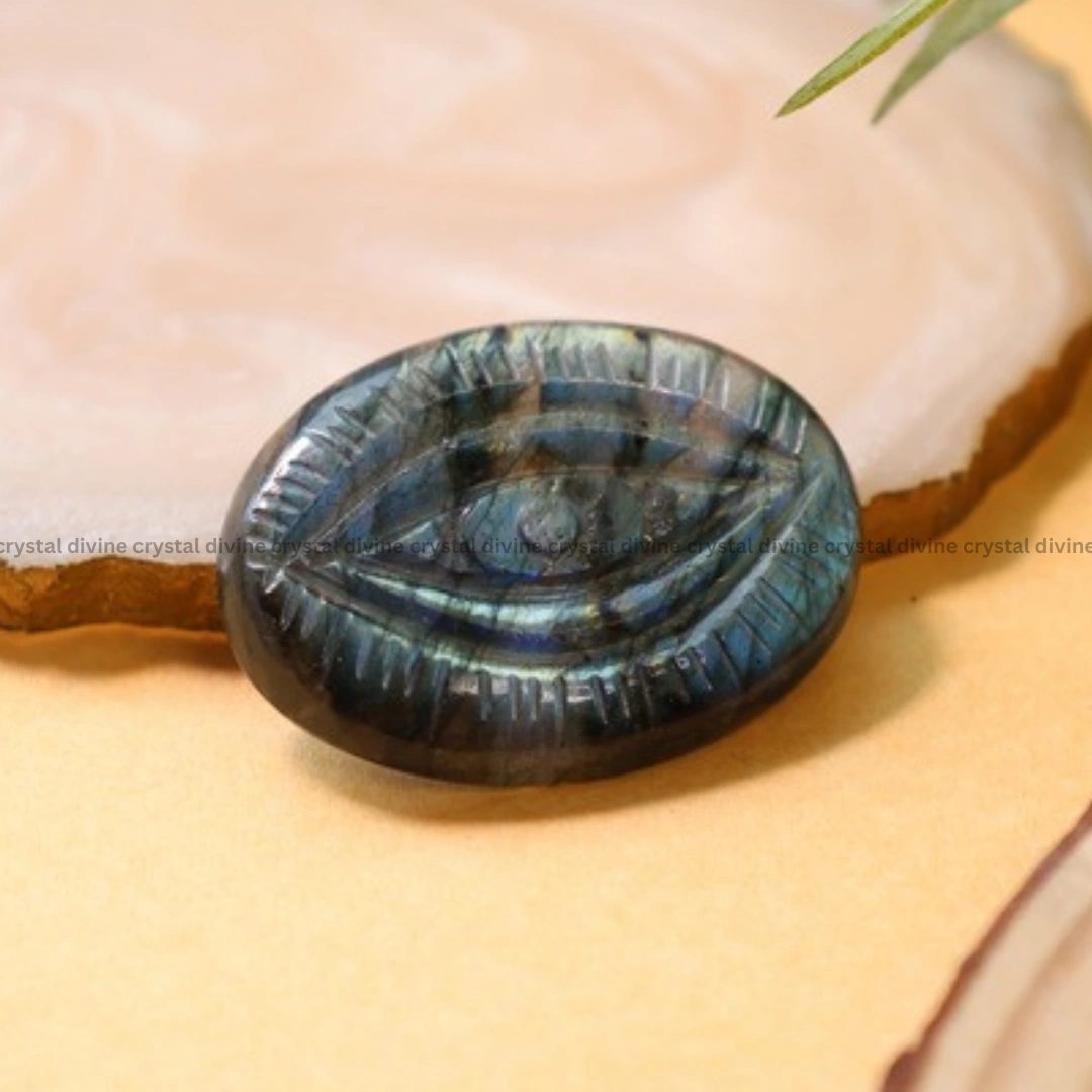 Labradorite Eye Coin (Focus & Concentration)