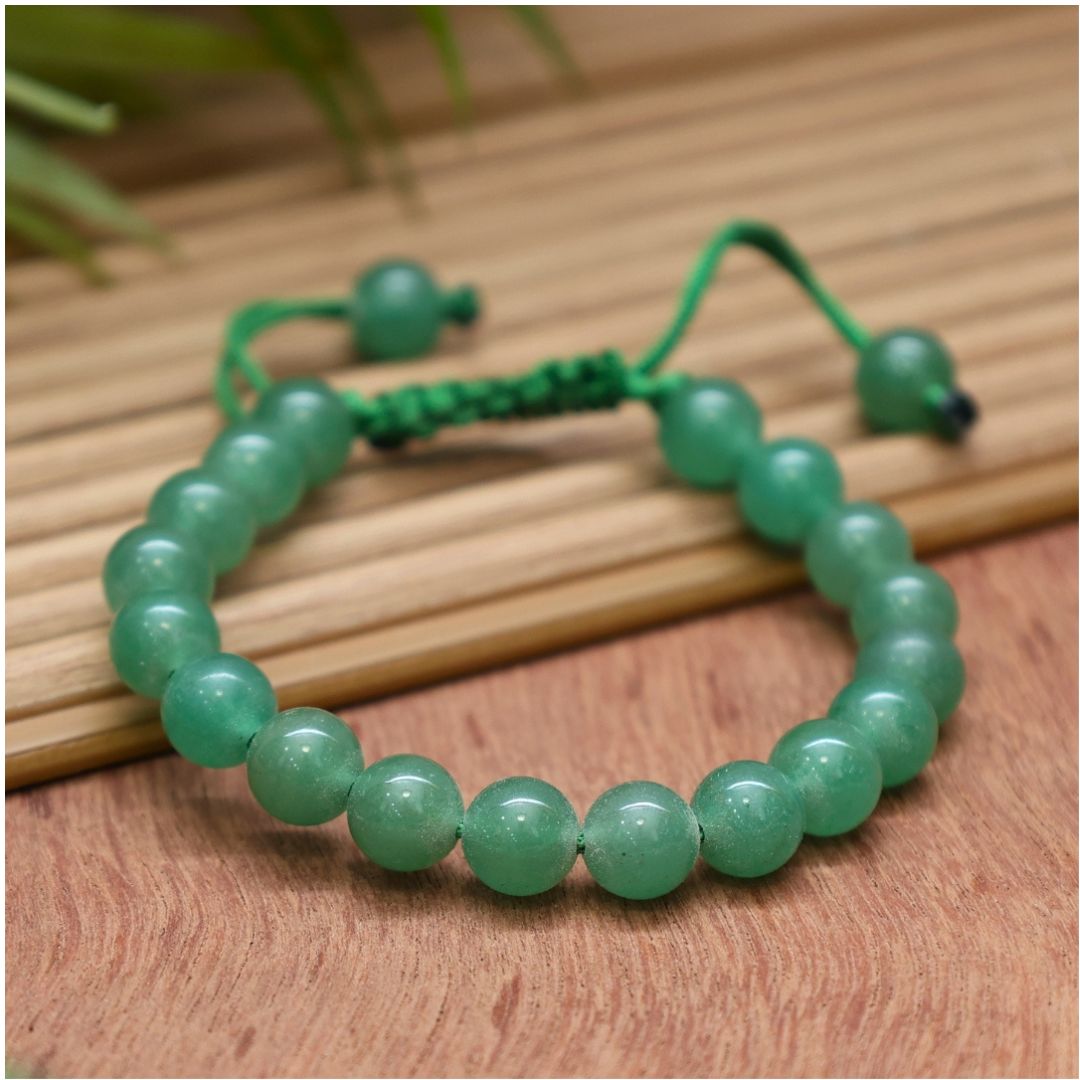 Green Aventurine Thread Crystal Bracelet (Growth & Opportunity)