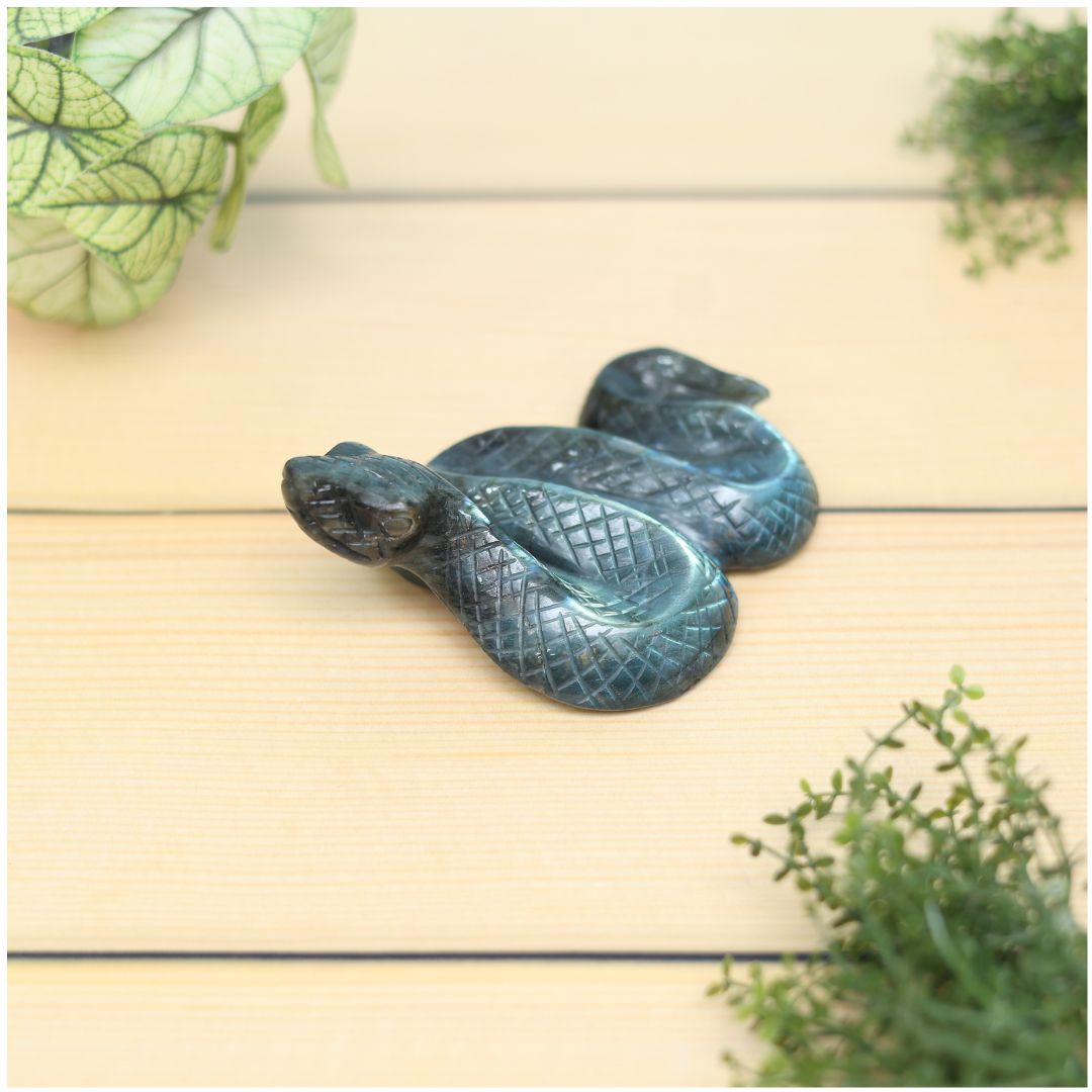 Labrodorite Crystal Snake(Protection &Transformation)